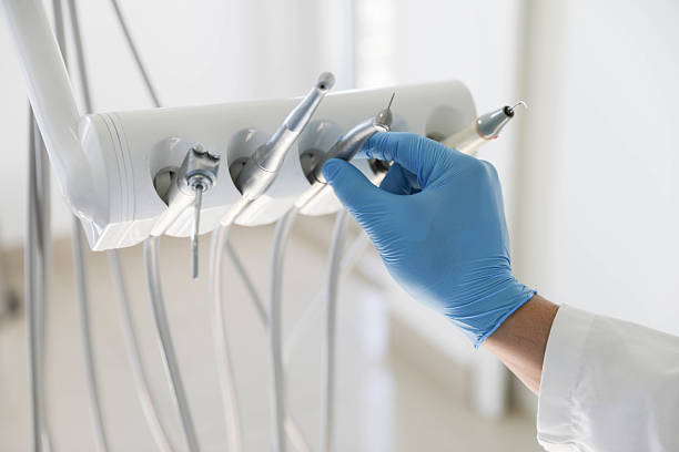 Professional Tooth Extraction technician working in Kingsland, TX